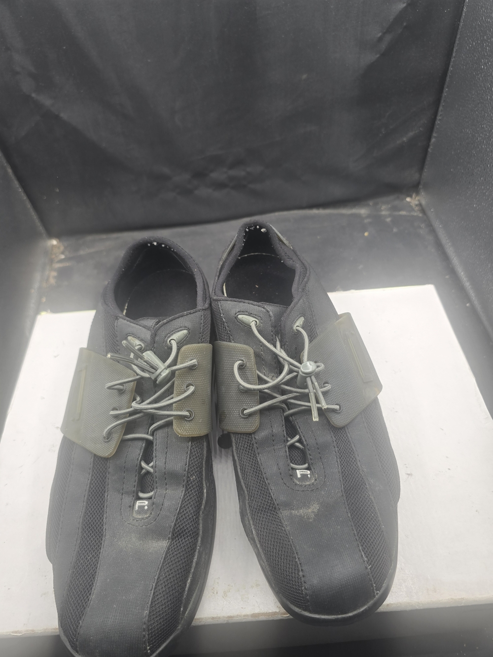 Men's Black‎ Athletic Slip-On Shoes with Elastic Toggle Closure